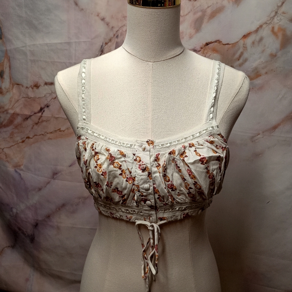 Aeropostale‎ Floral Lace Crop Top